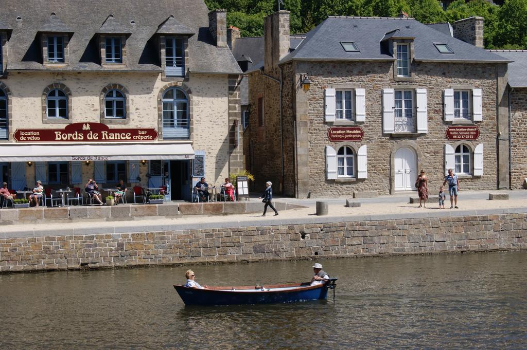 Au Fil De L'Eau - Le Bord De Rance Διαμέρισμα Ντινάν Δωμάτιο φωτογραφία